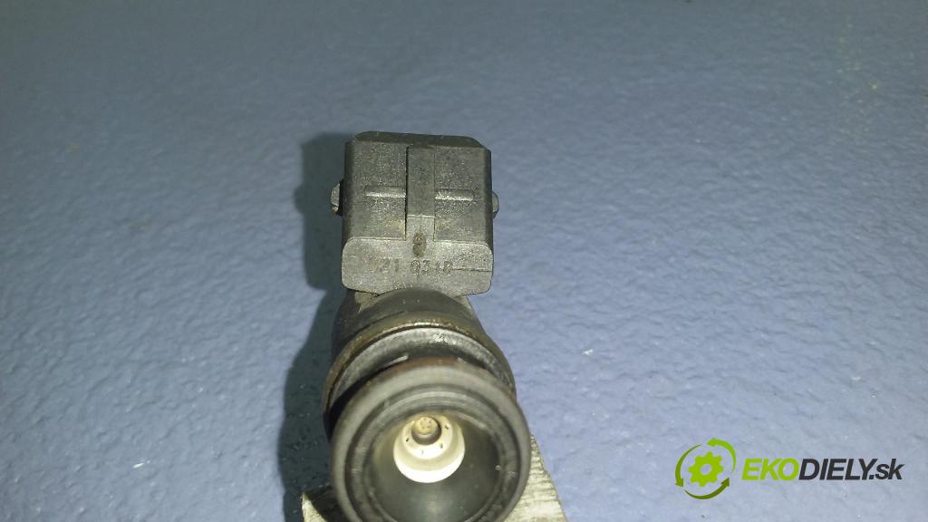 Seat Toledo 1999 vstřikovač IWP076