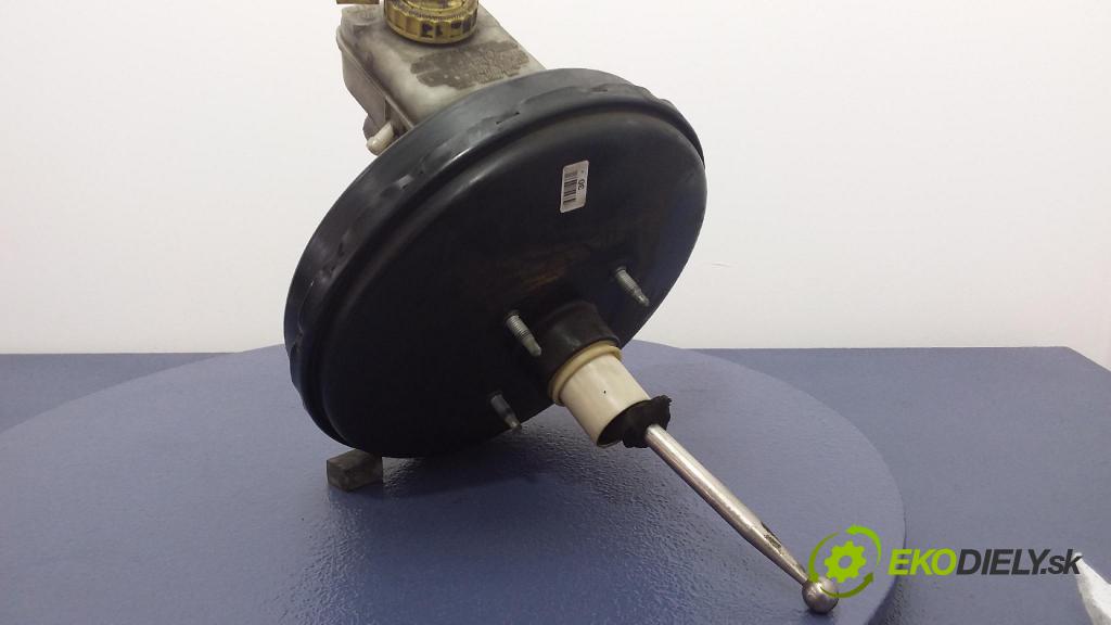 Volkswagen Golf 2002 servo Brzdy: 01