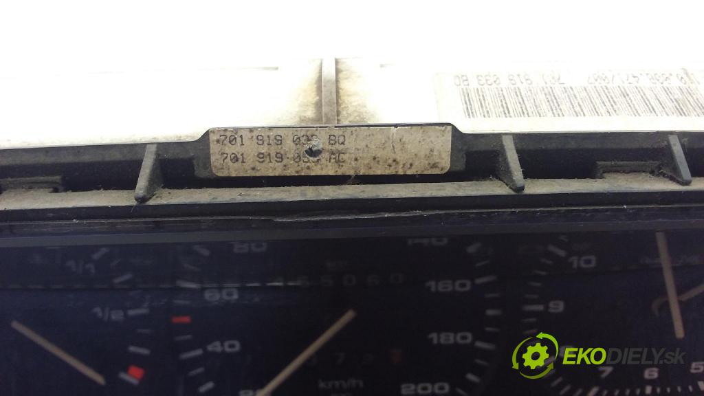 Volkswagen Transporter 1993 prístrojovka/ budíky 701919033BQ
