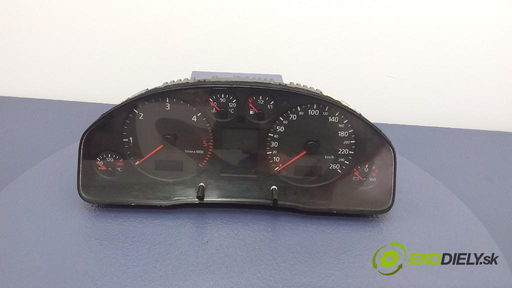Audi A6 2001 Přístrojová deska 4B0920900M