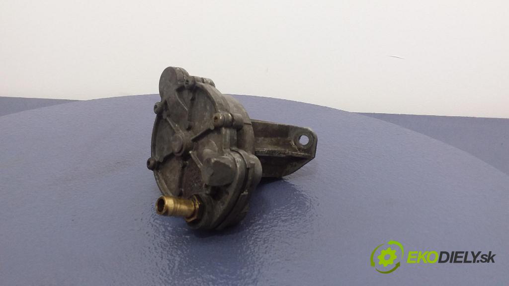 Volkswagen Lt 35 2002 čerpadlo vakuová 074145100A