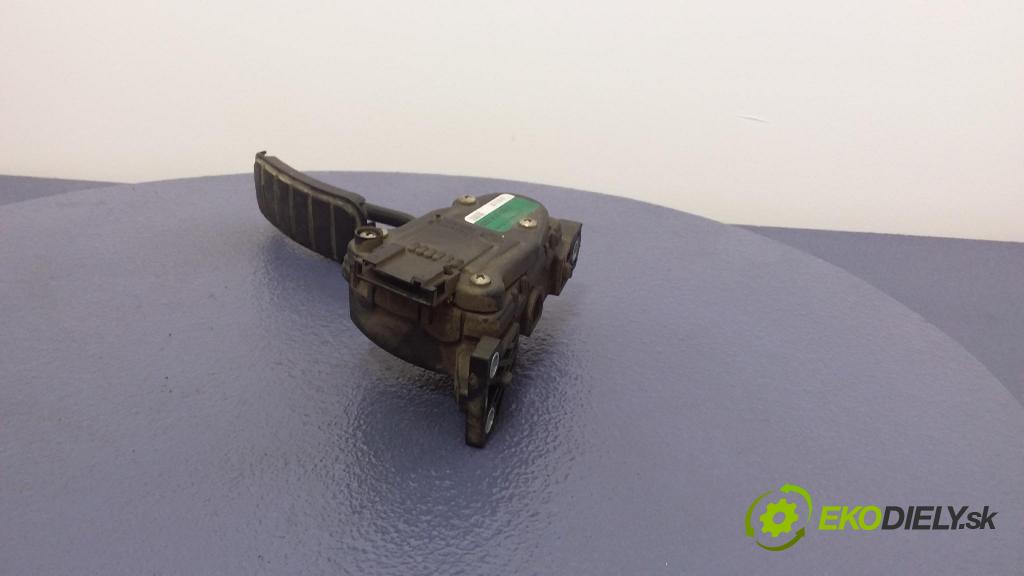 Opel Movano 2002 pedal Plyn: 7700314525