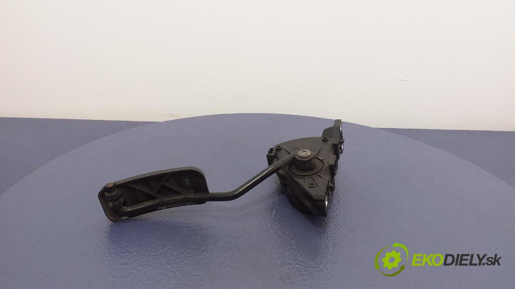 Opel Movano 2002 pedal Plyn: 7700314525
