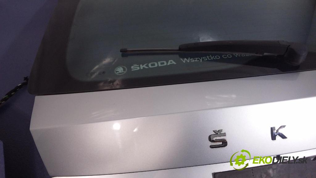 Skoda Fabia 2020 zadní dveře kufra: kufr LA7W