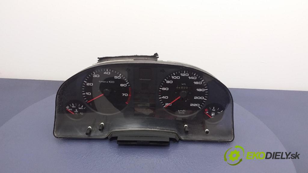 Audi 80 1994 Přístrojová deska 893919067