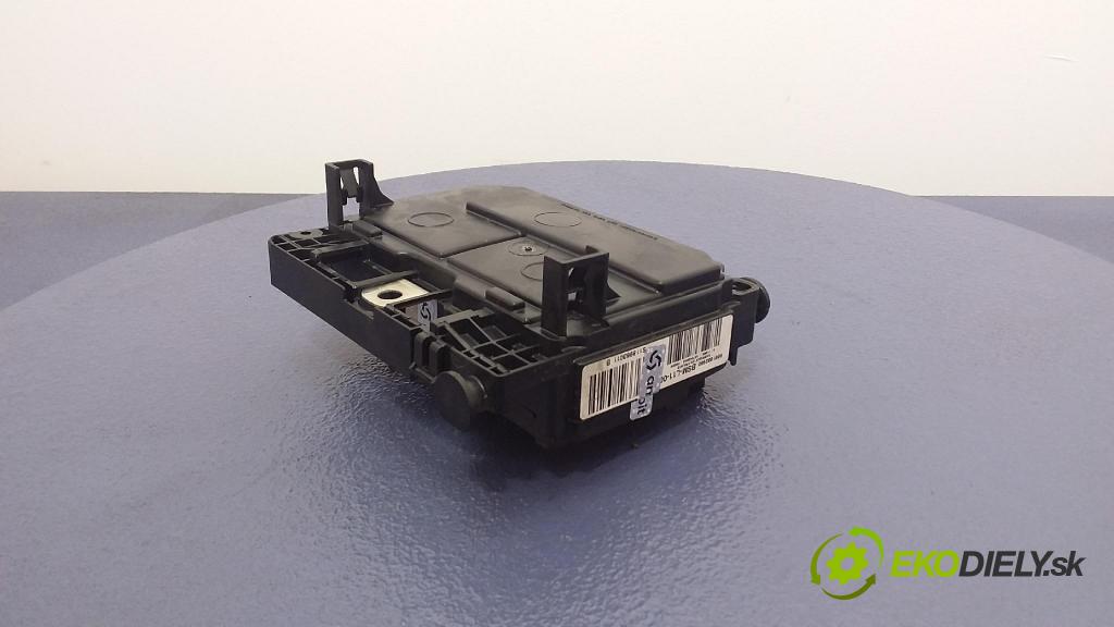 Citroen C4 2006 skříňka Pojistky 9661682980