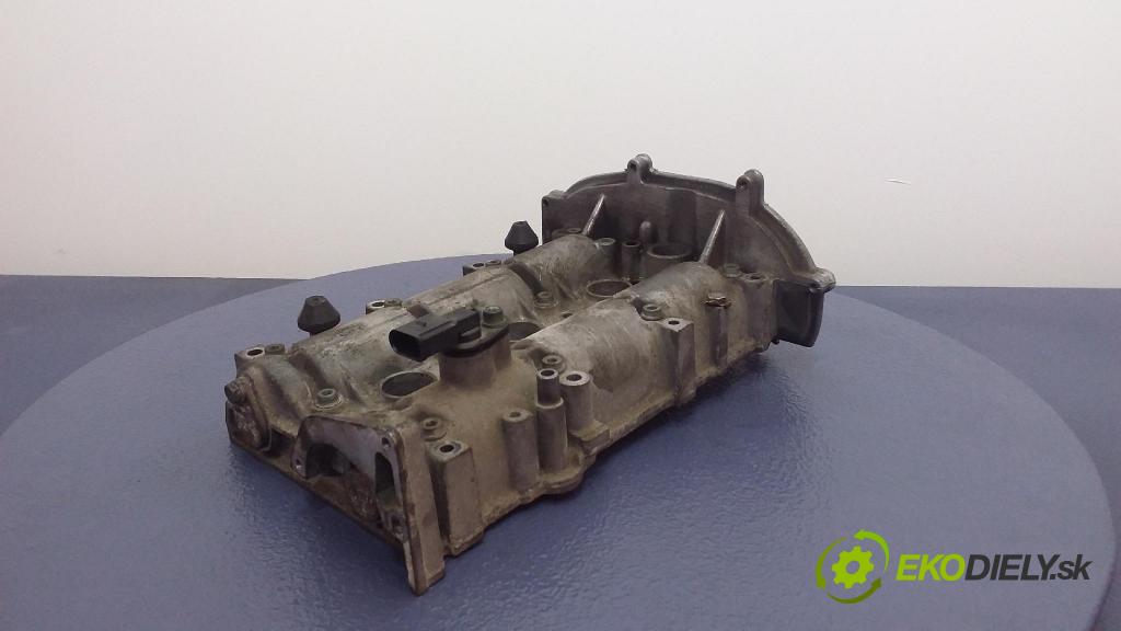 Volkswagen Polo 2003 kryt Ventily 03E103475D