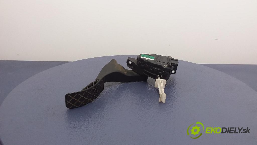 Audi A3 2001 pedal Plyn: 1J1721503J