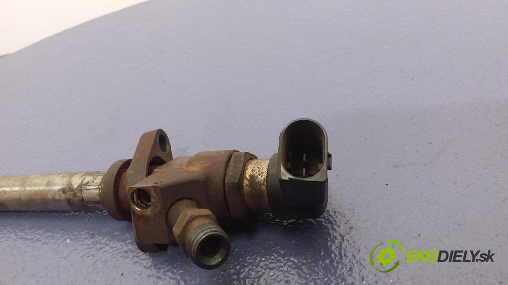 Ford Focus c-max 2004 vstřikovač 9647247280