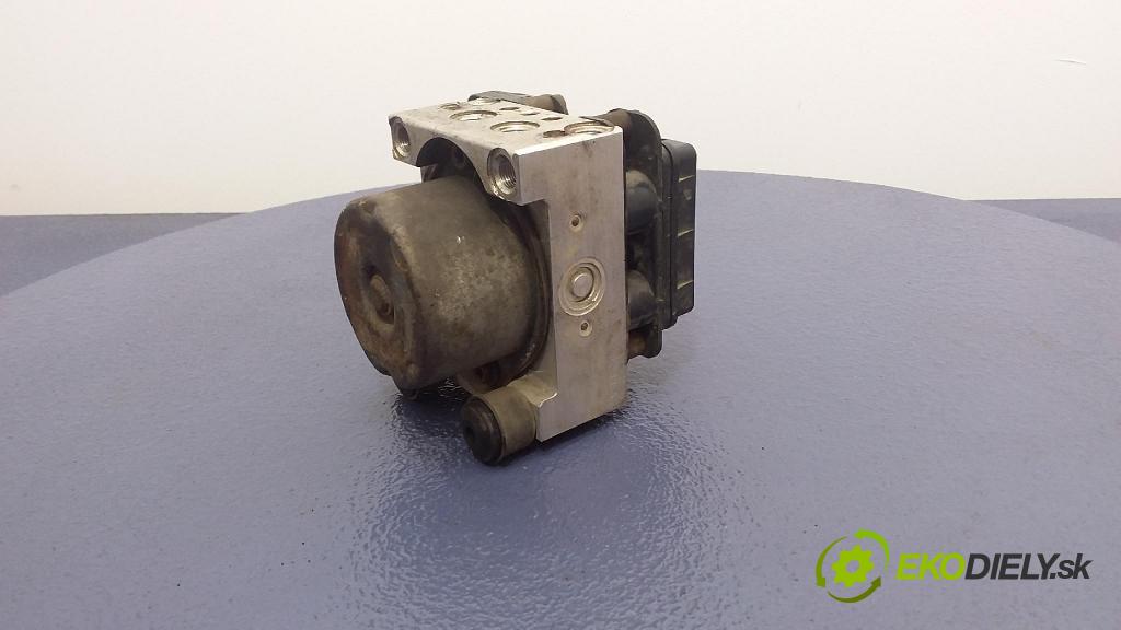 Mitsubishi Outlander 2003 čerpadlo ABS x MB4-4WDE-3305-1