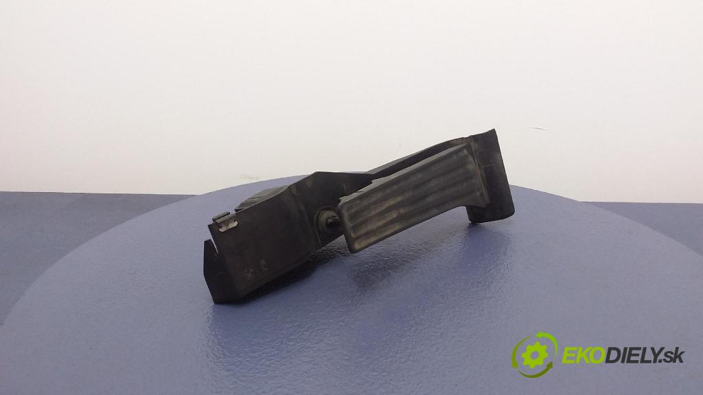 Bmw 316 2002 pedal Plyn: 354067624810