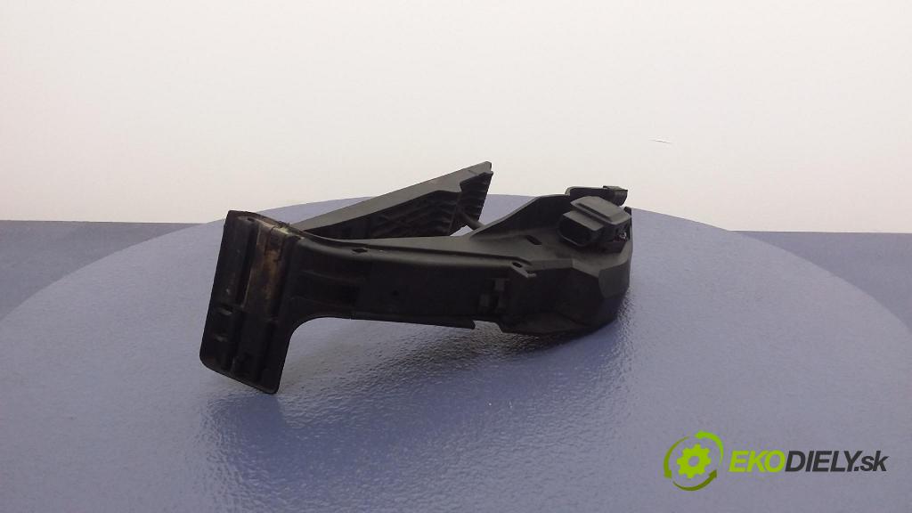 Bmw 316 2002 pedal Plyn: 354067624810