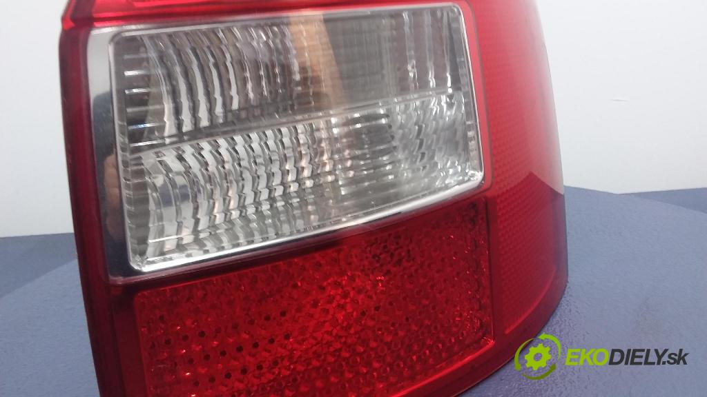 Audi A4 2003 světlo Zad: Práva: Mimo: 8E9945096
