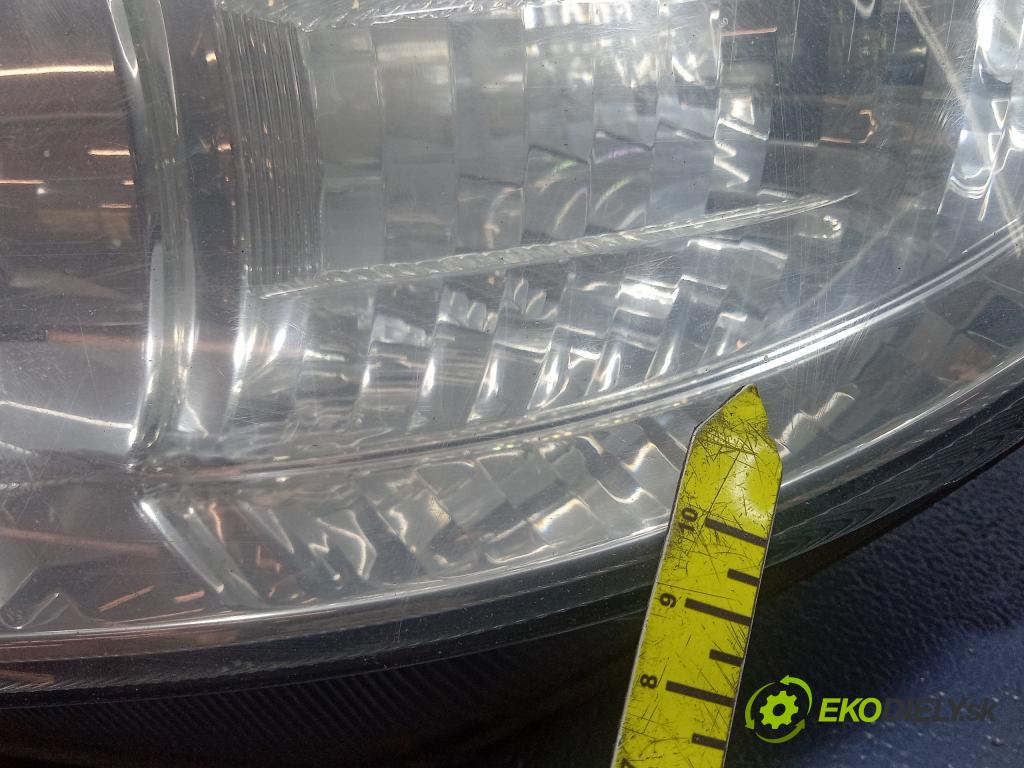 Skoda Fabia 2007 Reflektor: Vľavo: 247831-00L