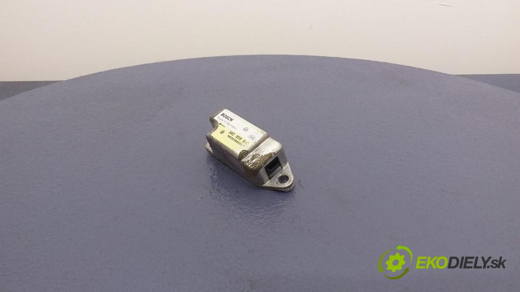 Volkswagen Passat 1997 snímač 0285001177