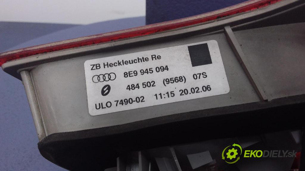 Audi A4 2006 světlo Zad: Práva: Uvnitř 8E9945094