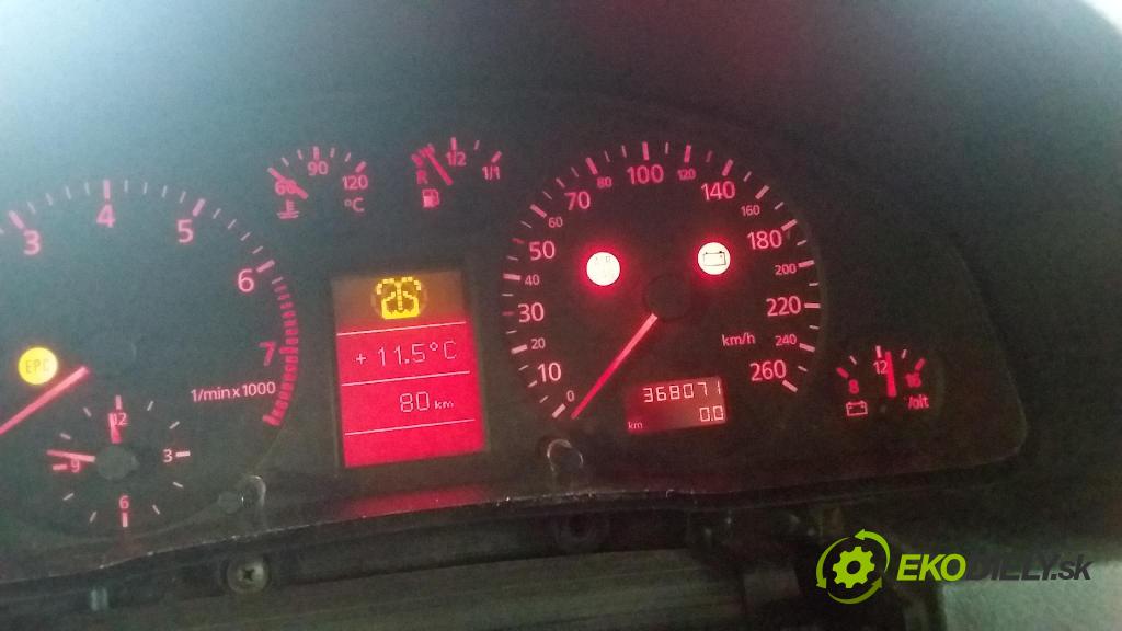 Audi A6 1999 Přístrojová deska 4B0919881A
