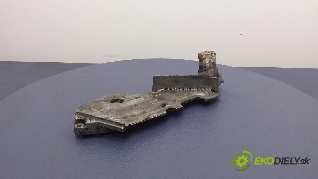 Audi A6 1999 Termostat 078121121J