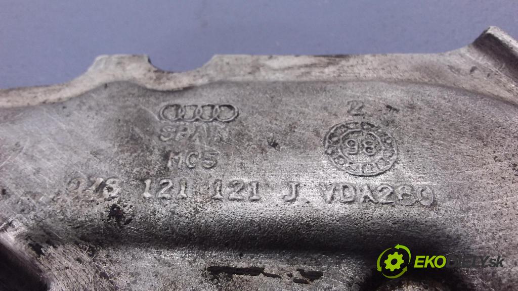Audi A6 1999 Termostat 078121121J