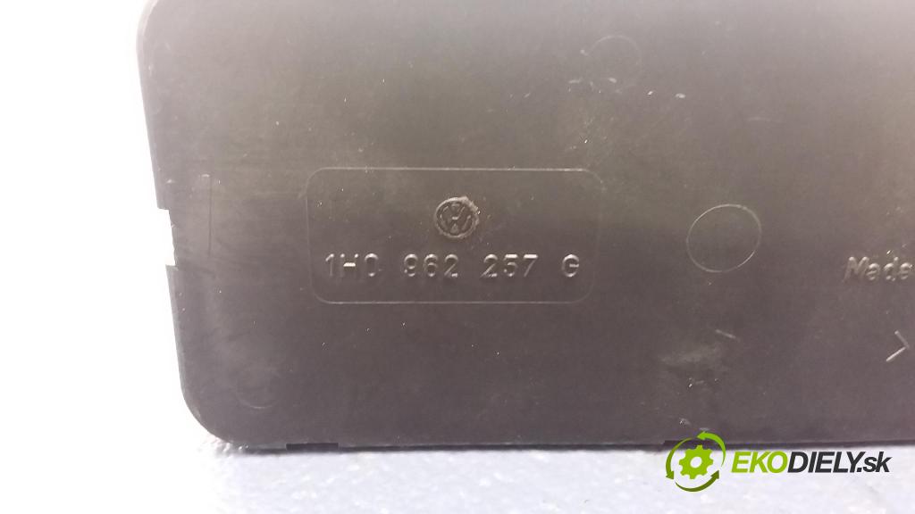 Volkswagen Passat 1996 čerpadlo Centrální Zámek 1H0962257G