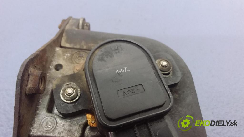 Honda Accord 2005 pedal Plyn: 01