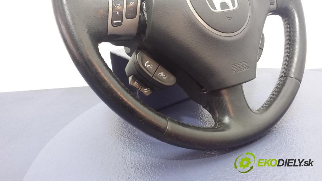 Honda Accord 2005 volant 01