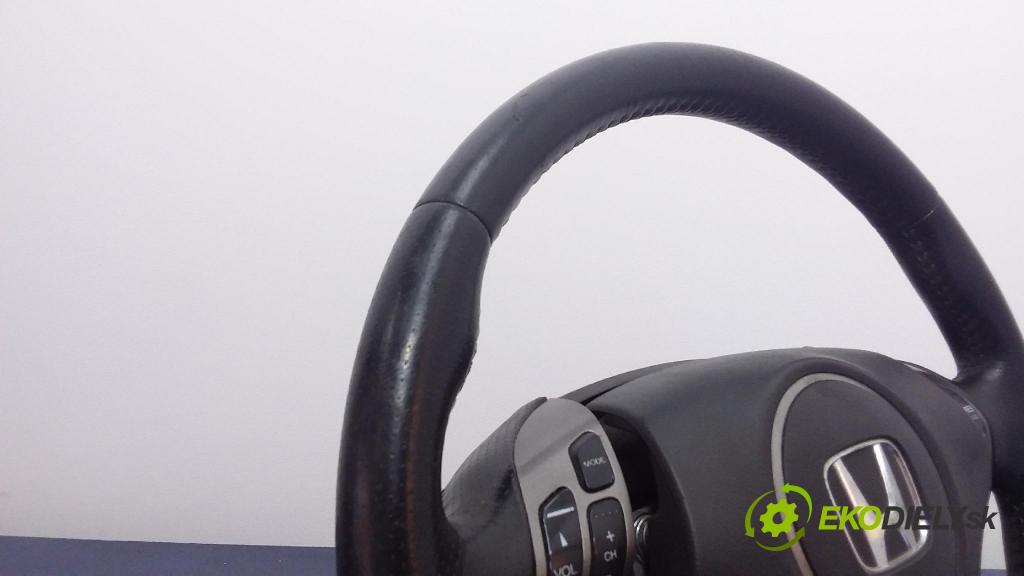 Honda Accord 2005 volant 01