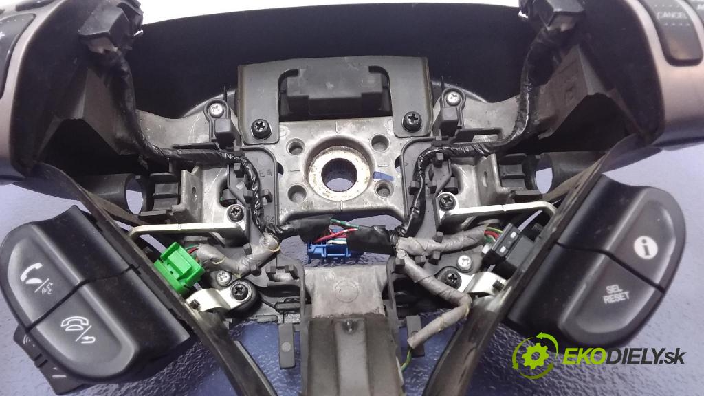 Honda Accord 2005 volant 01