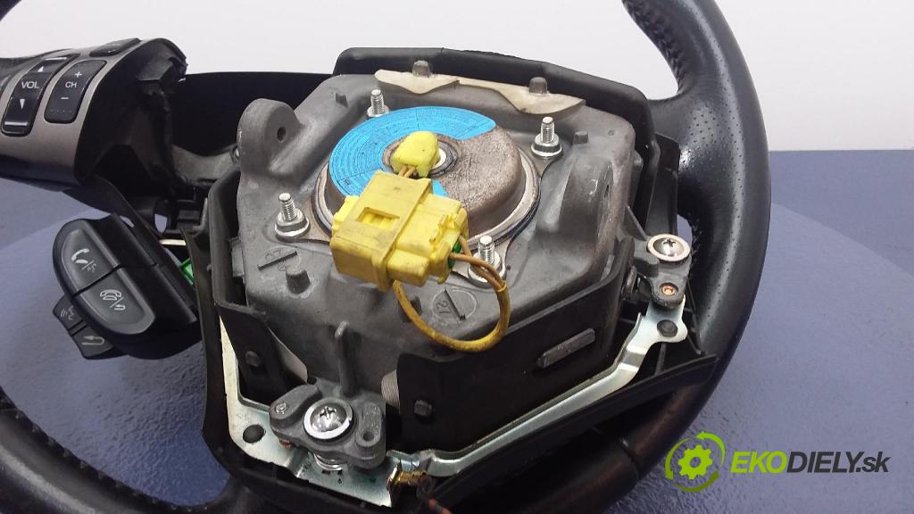 Honda Accord 2005 volant 01