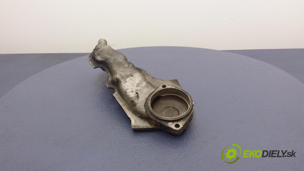 Audi A6 quattro 1997 Termostat 078121121J