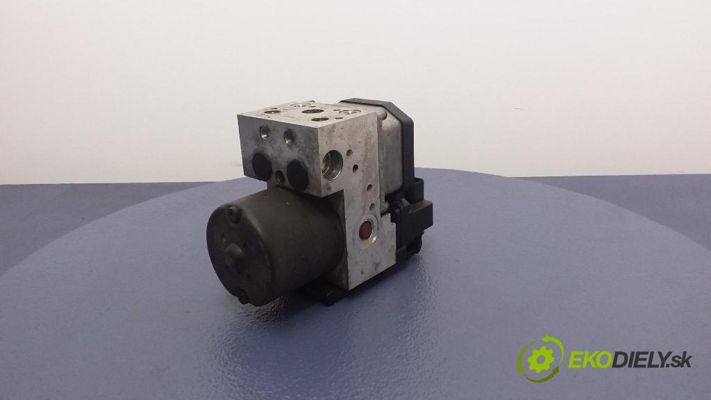 Audi A6 quattro 1997 čerpadlo ABS x 8E0614111A