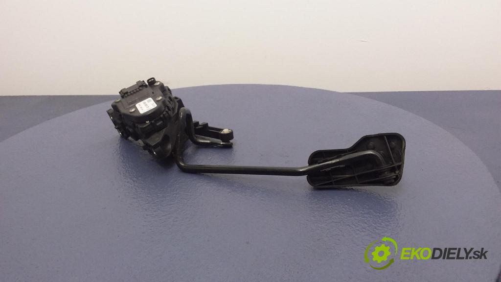 Renault Clio 2003 pedal Plyn: 8200089851