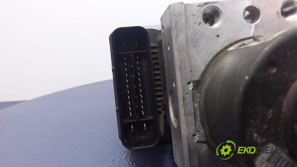 Suzuki Liana 2006 čerpadlo ABS x 06210901993