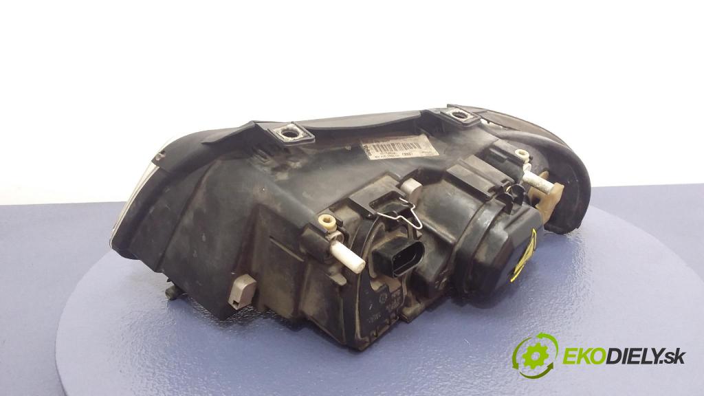Audi A4 1999 světlo v pravo: 8D0941004AN