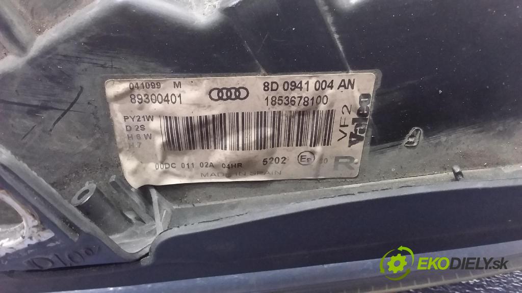 Audi A4 1999 světlo v pravo: 8D0941004AN