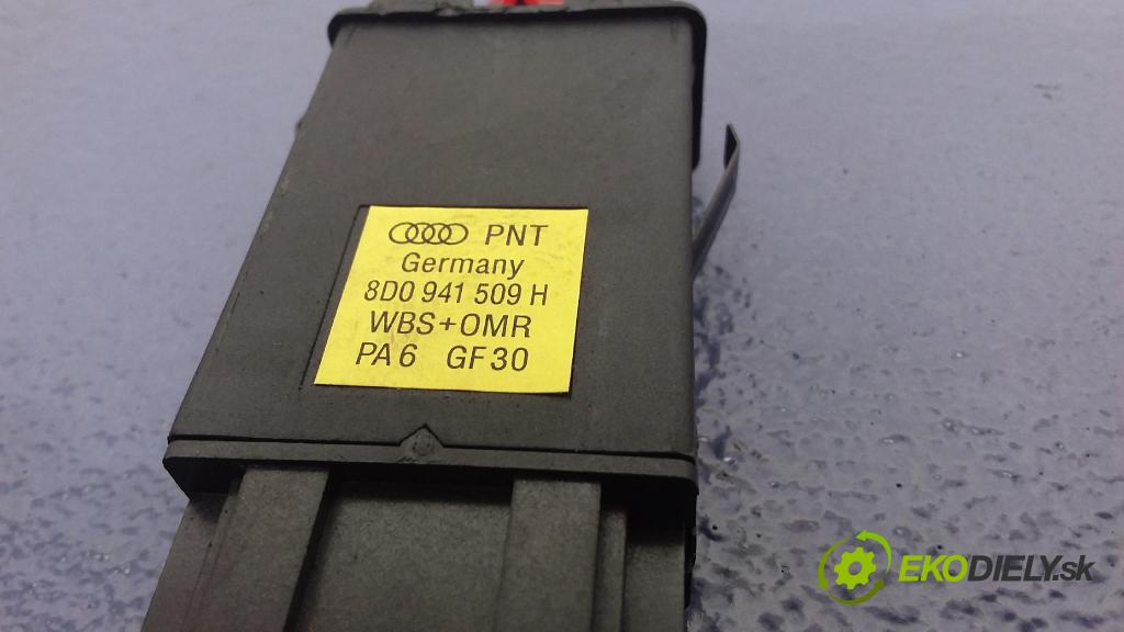 Audi A4 1999 Přepínač Světel: Nouzový 8D0941509H