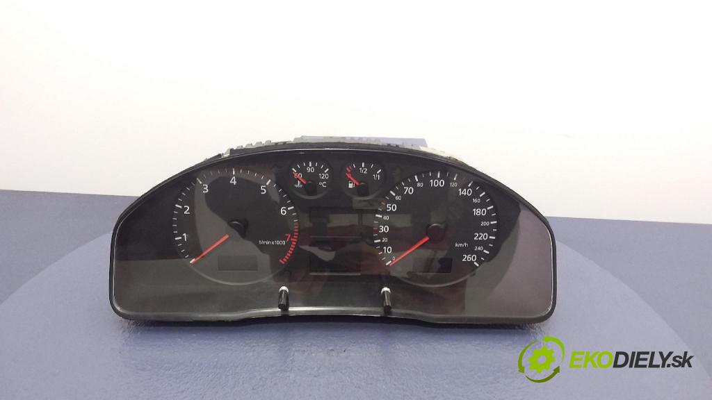 Audi A4 1999 Přístrojová deska 8D0920900B