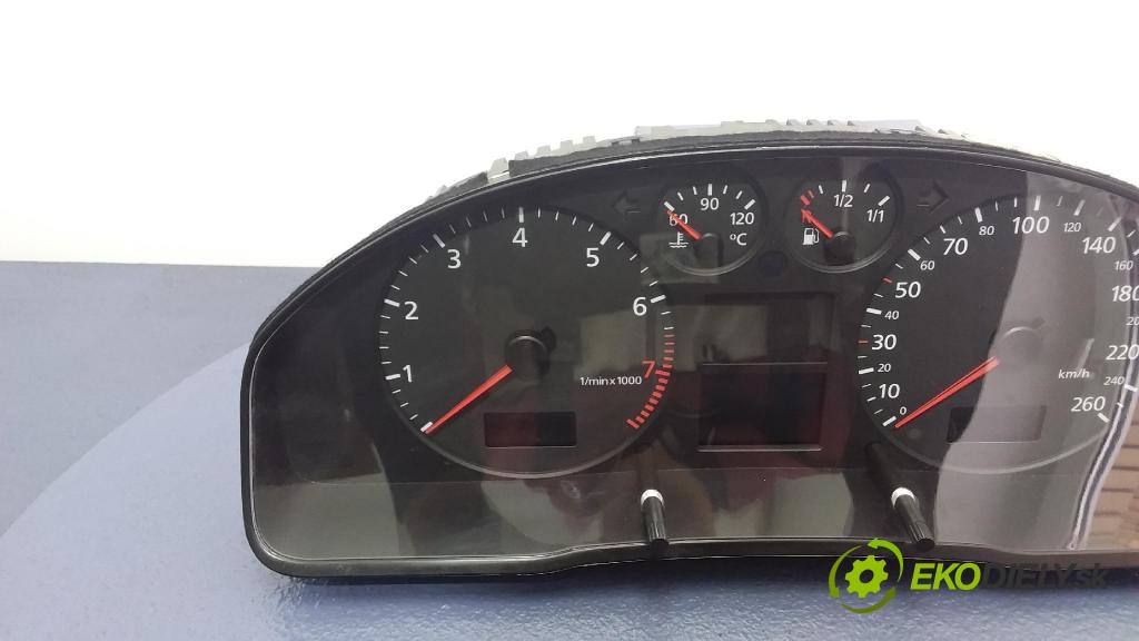 Audi A4 1999 Přístrojová deska 8D0920900B