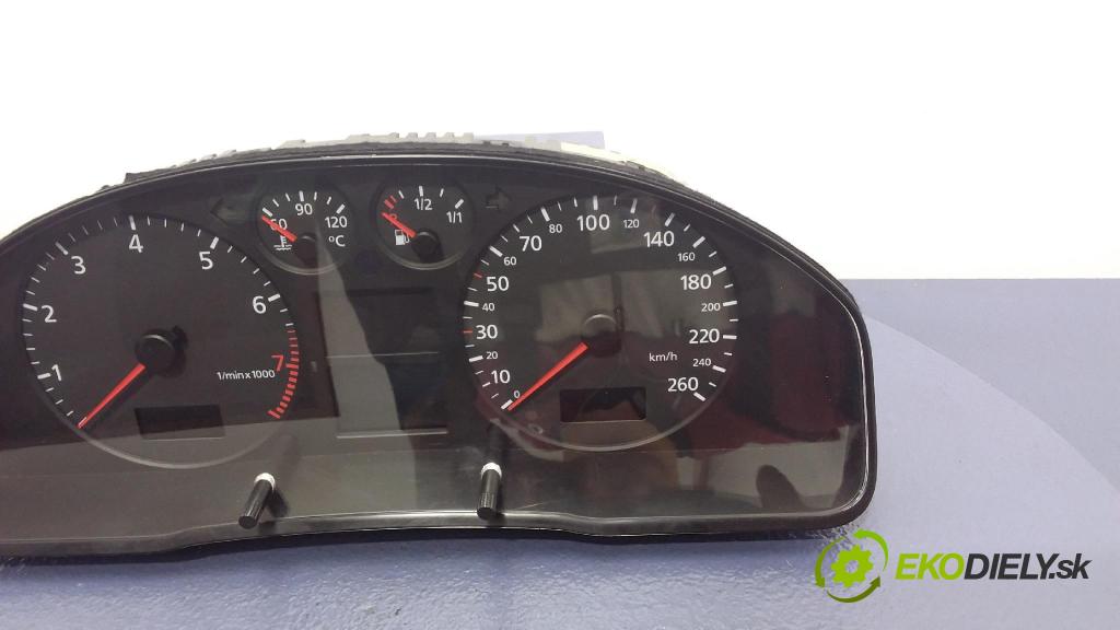Audi A4 1999 Přístrojová deska 8D0920900B