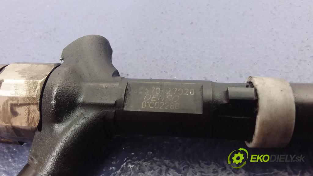 Toyota Corolla 2001 vstřikovač 23670-27020