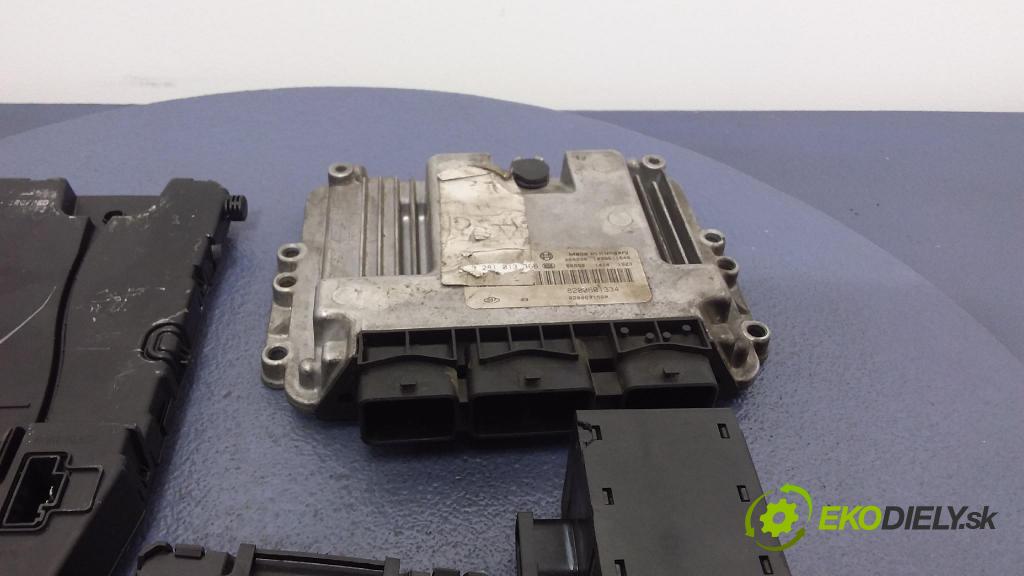 Renault Megane scenic 2006 riadiaca jednotka Motor: 8200601334