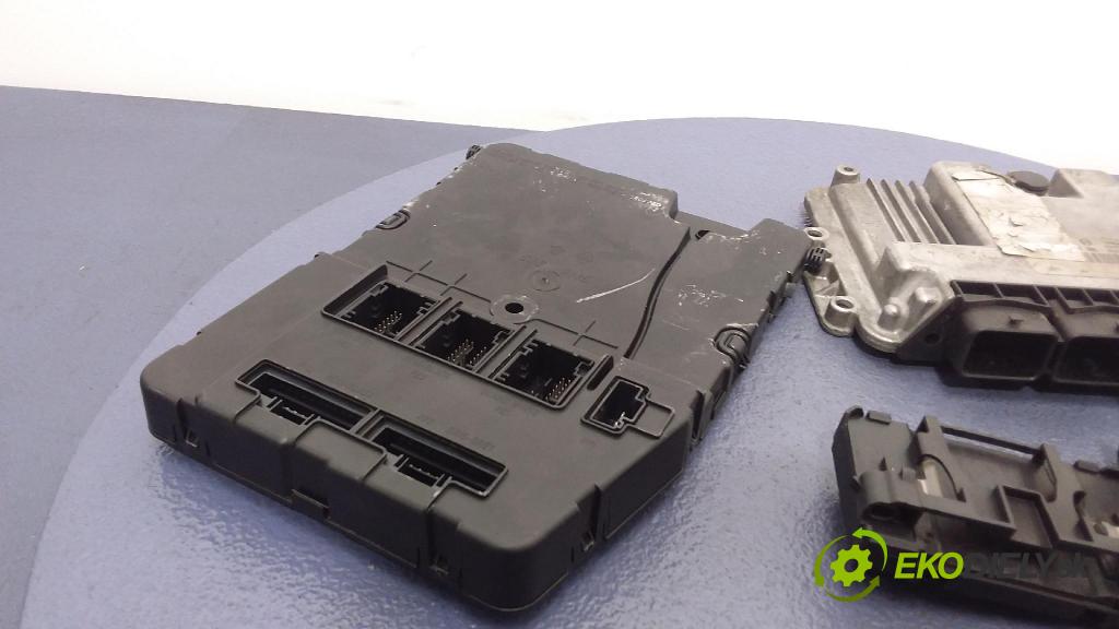 Renault Megane scenic 2006 riadiaca jednotka Motor: 8200601334