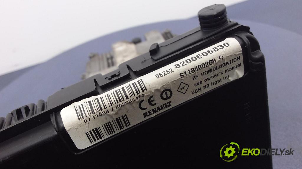Renault Megane scenic 2006 riadiaca jednotka Motor: 8200601334