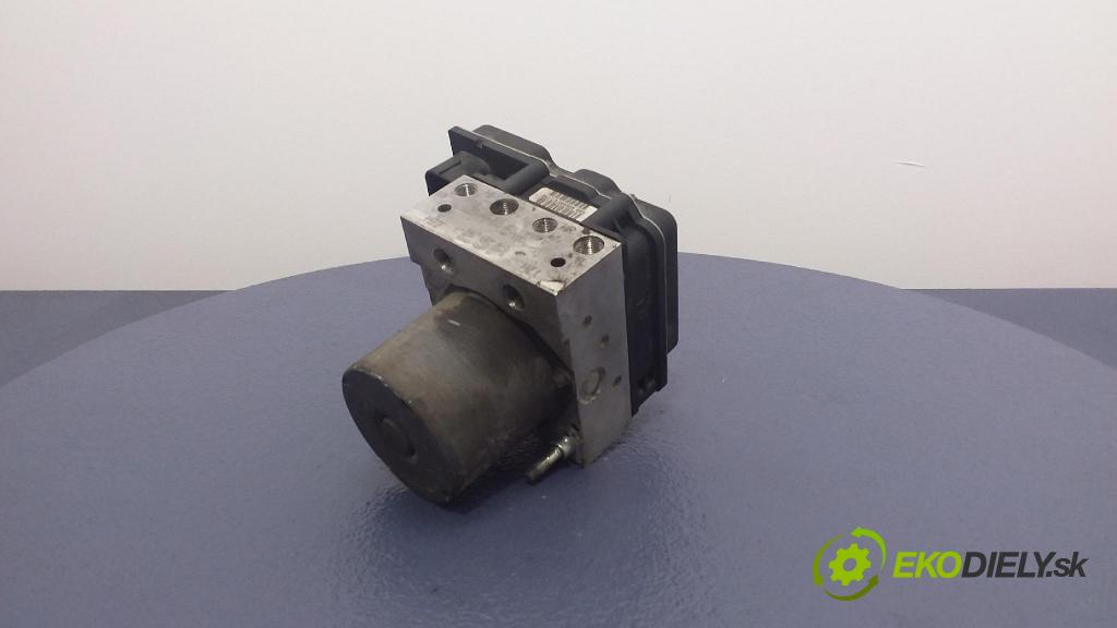 Audi A6 2005 čerpadlo ABS x 4F0910517L