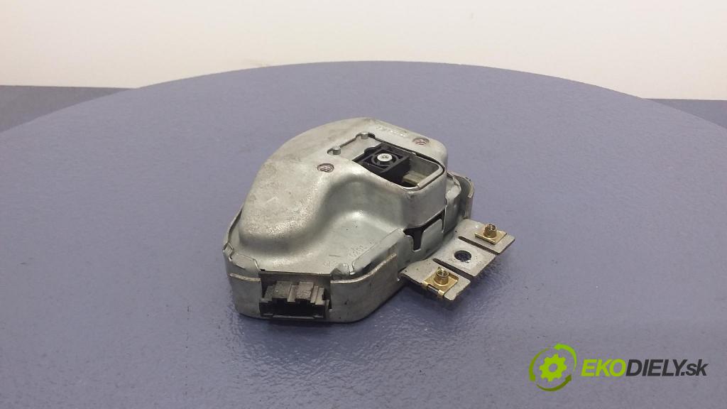 Audi A6 2005 Stĺpik volant x 4F0905852B