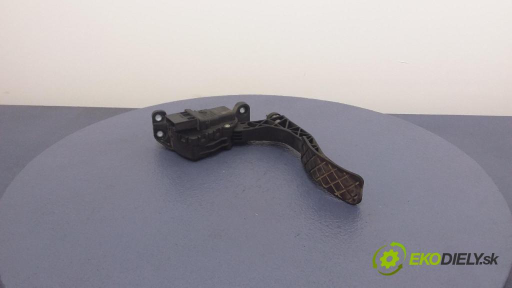 Audi A6 2005 pedal Plyn: 4F1723523A