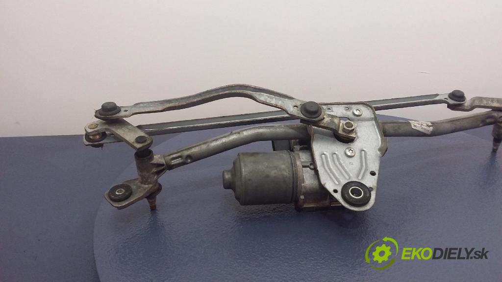 Audi A6 2005 mechanismus motorek Stěrače: před 4F1955023B