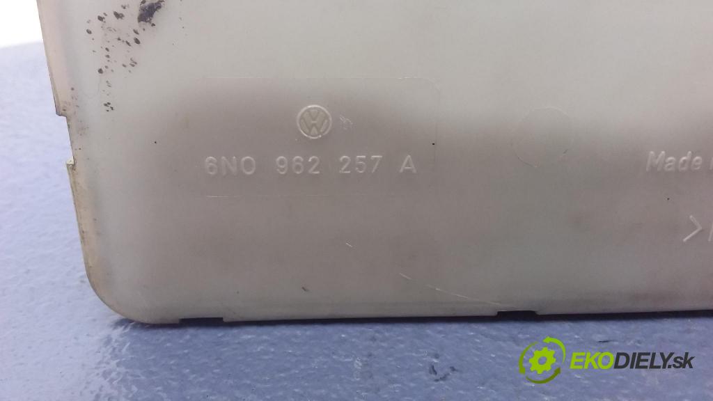 Volkswagen Polo 2000 čerpadlo Centrální Zámek 6N0962257A