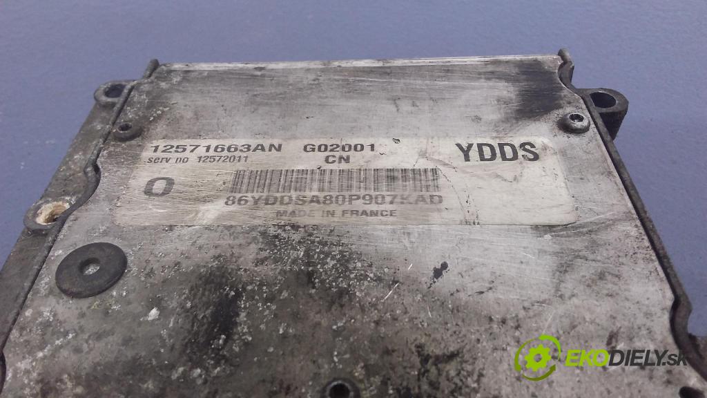 Opel Vectra 2003 řídící jednotka Motor: 12571663AN
