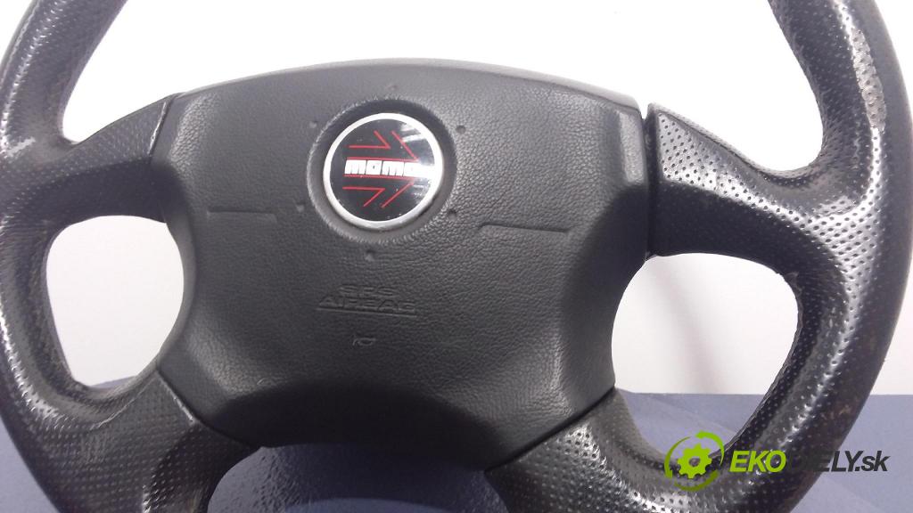 Subaru Impreza 2001 volant 01
